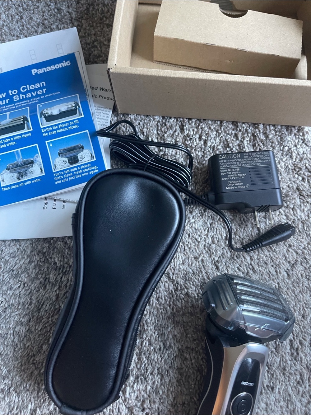 Panasonic ARC5 Electric Shaver - Picture 3 of 11